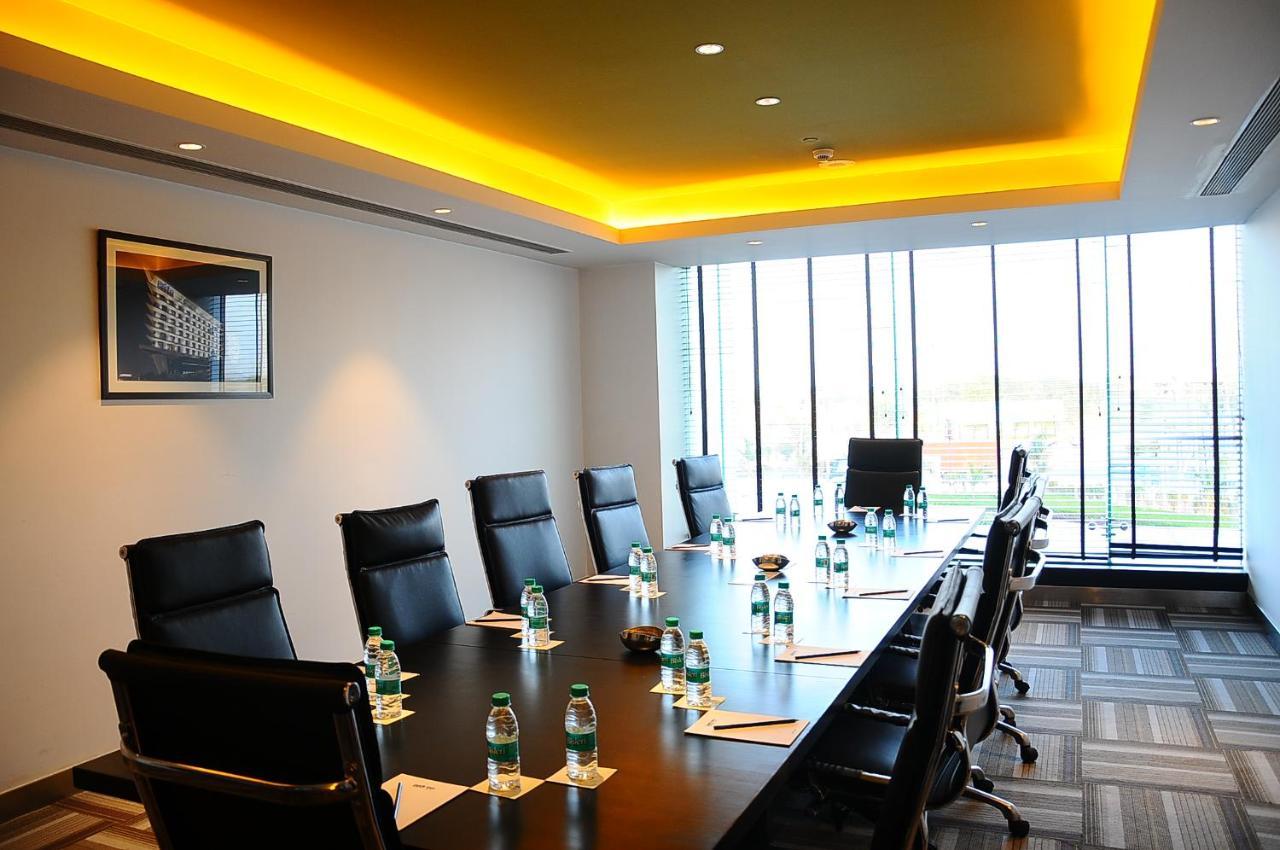 Park Inn By Radisson Gurgaon Bilaspur Manesar Zewnętrze zdjęcie