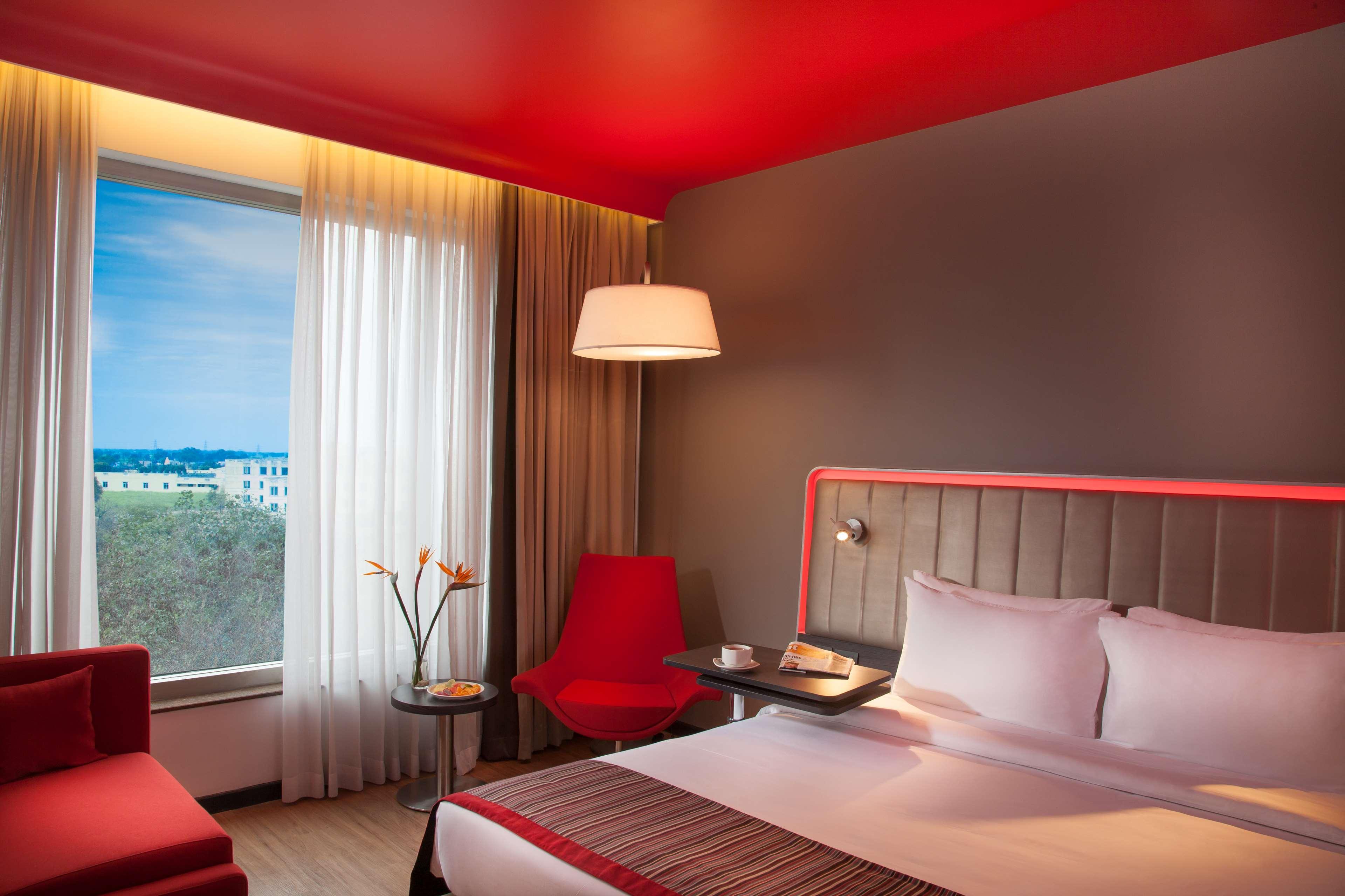 Park Inn By Radisson Gurgaon Bilaspur Manesar Zewnętrze zdjęcie