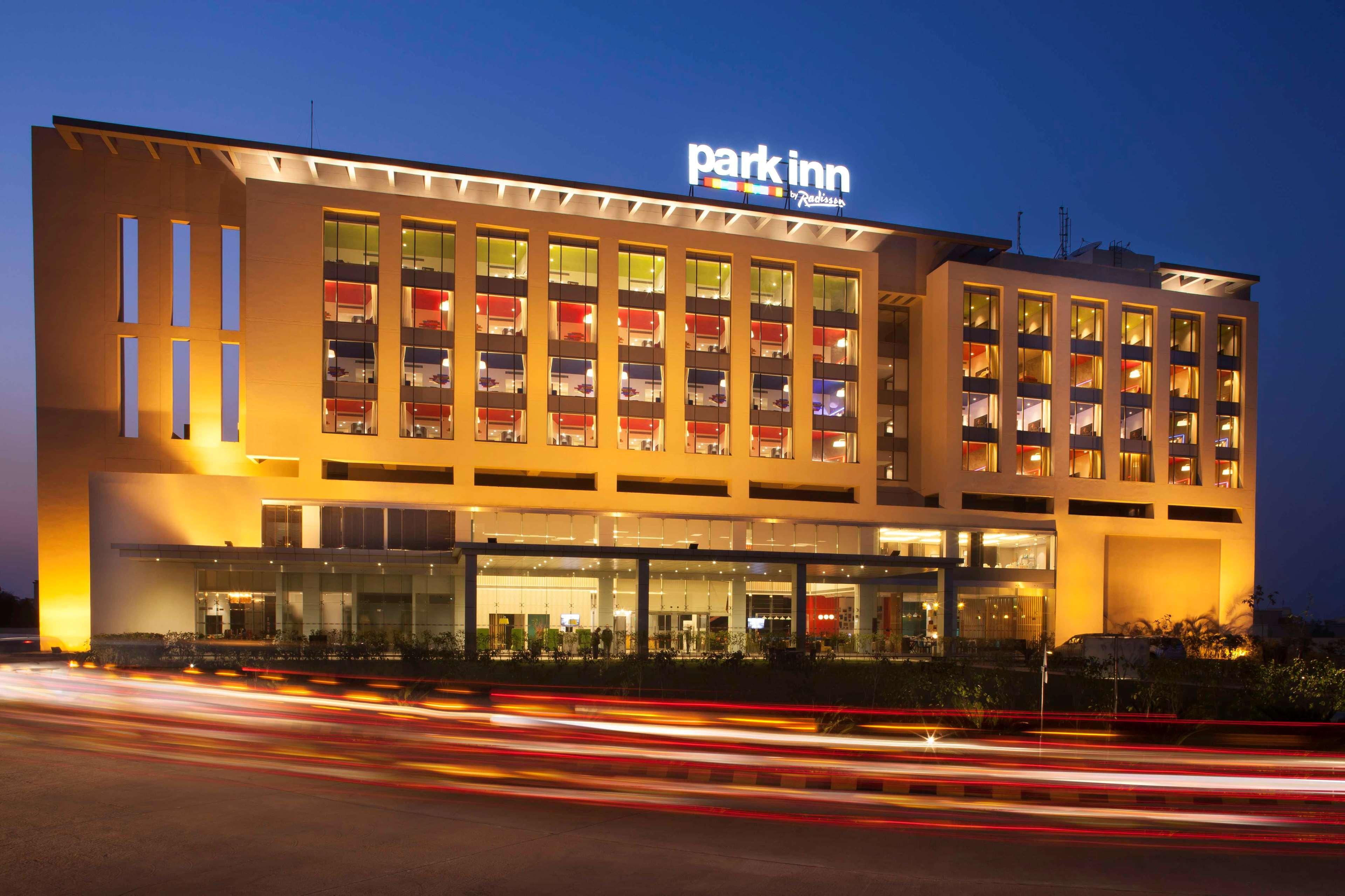 Park Inn By Radisson Gurgaon Bilaspur Manesar Zewnętrze zdjęcie