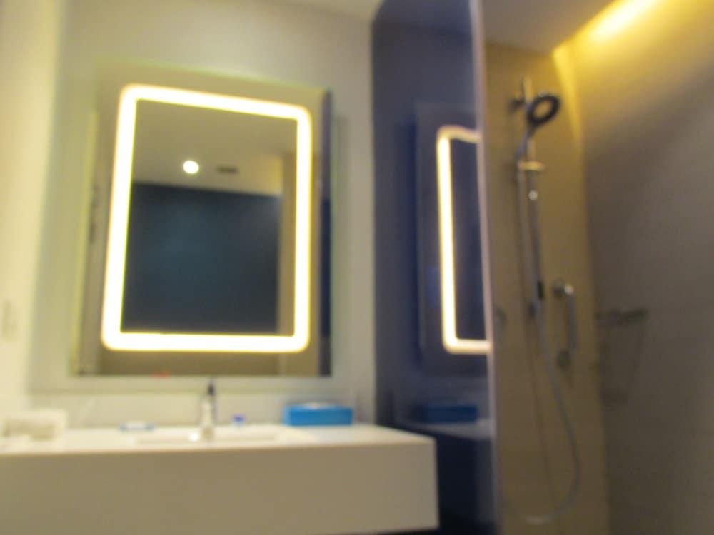Park Inn By Radisson Gurgaon Bilaspur Manesar Zewnętrze zdjęcie