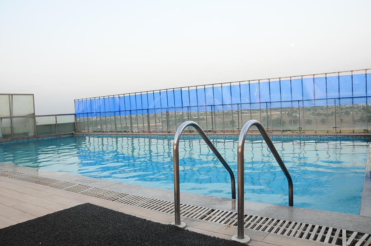 Park Inn By Radisson Gurgaon Bilaspur Manesar Zewnętrze zdjęcie