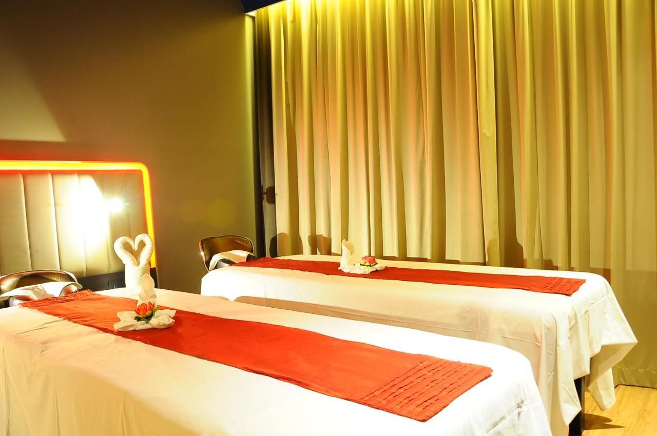 Park Inn By Radisson Gurgaon Bilaspur Manesar Zewnętrze zdjęcie