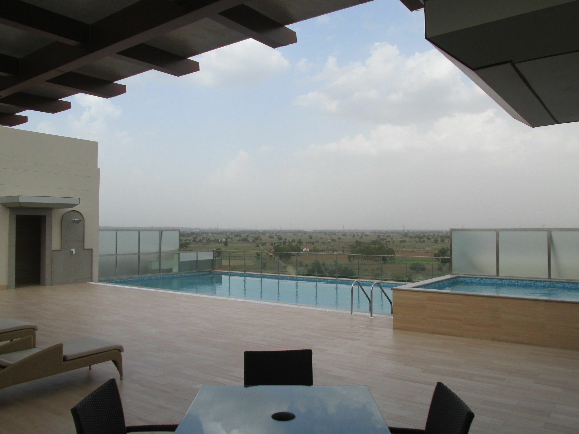 Park Inn By Radisson Gurgaon Bilaspur Manesar Zewnętrze zdjęcie